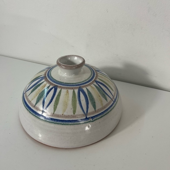 Handmade Wheel Thrown Pottery Cloche Cover with Handle Painted Glaze Signed - Picture 4 of 10